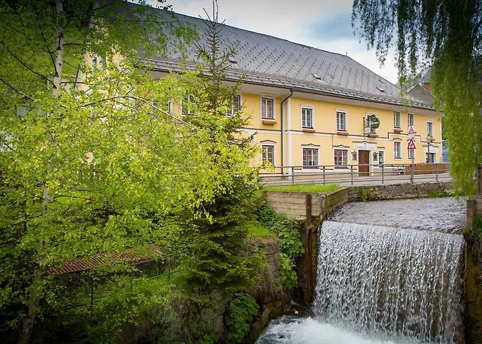Gasthof Schwarzer Adler بيت ريفي Vordernberg