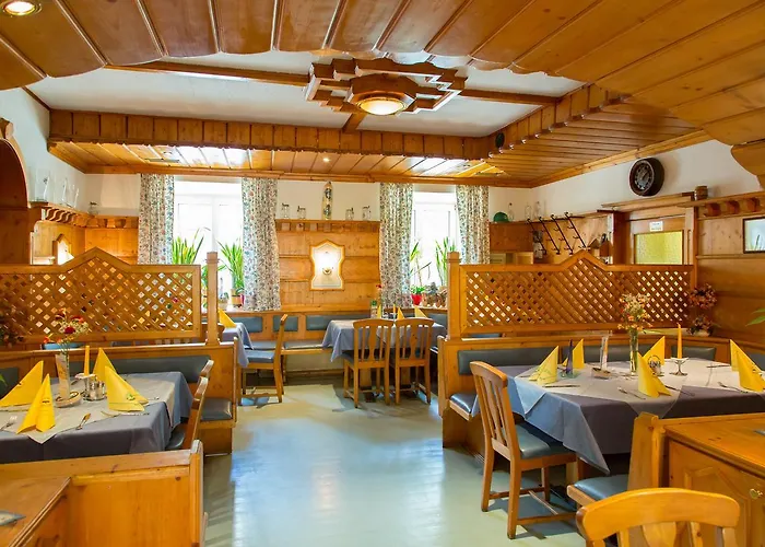 Gasthof Schwarzer Adler Мини-отель *